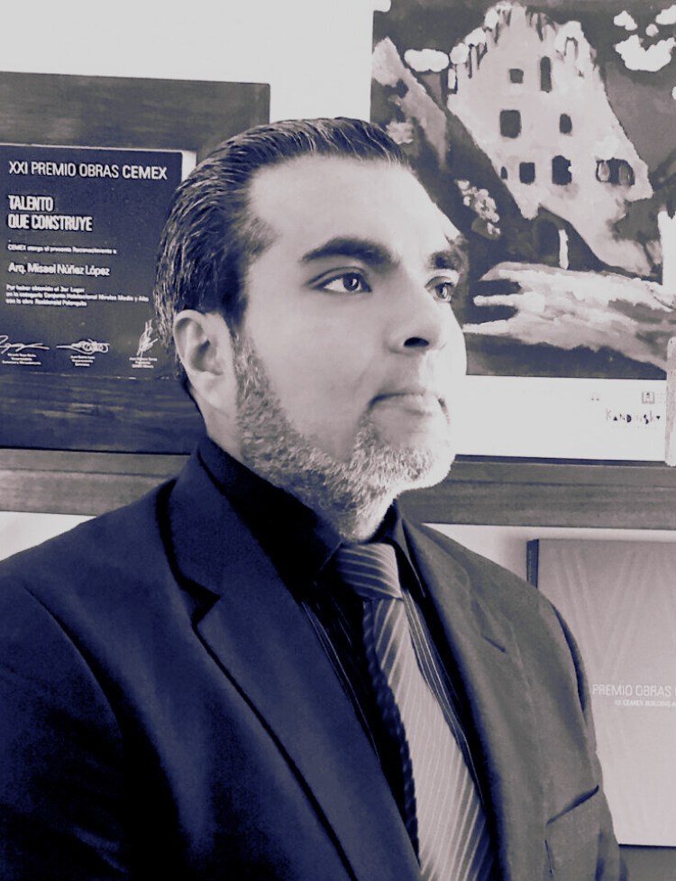 Missa Núnez, cofundador y arquitecto en Metro2 Arquitectos, líder del equipo en México, Ambato y Tungurahua, especializado en diseño y construcción de casas personalizadas